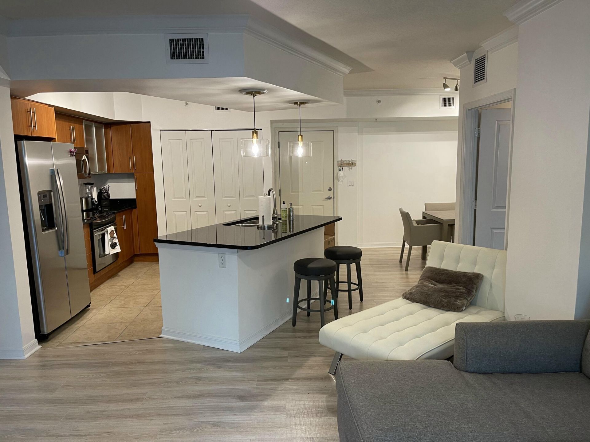 600 S Dixie Highway, Unit 534, West Palm Beach, FL 33401 Photo