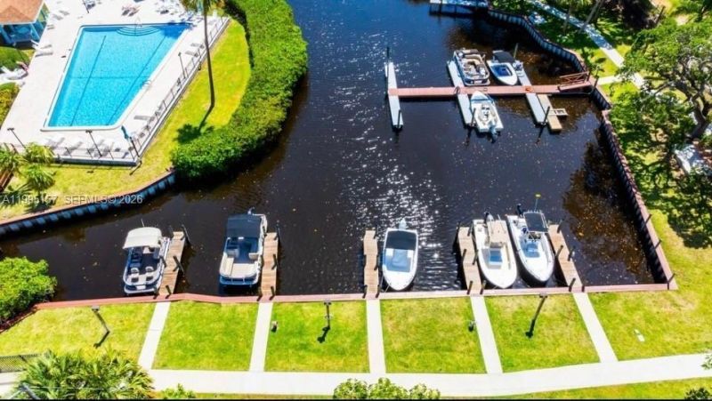 1561 NE 12th Ter , Unit ##, Jensen Beach, FL 34957 Photo