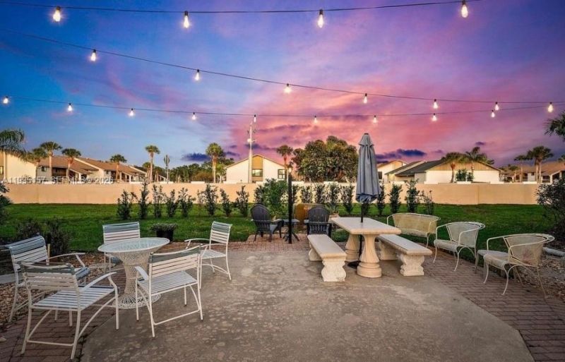 1561 NE 12th Ter , Unit ##, Jensen Beach, FL 34957 Photo