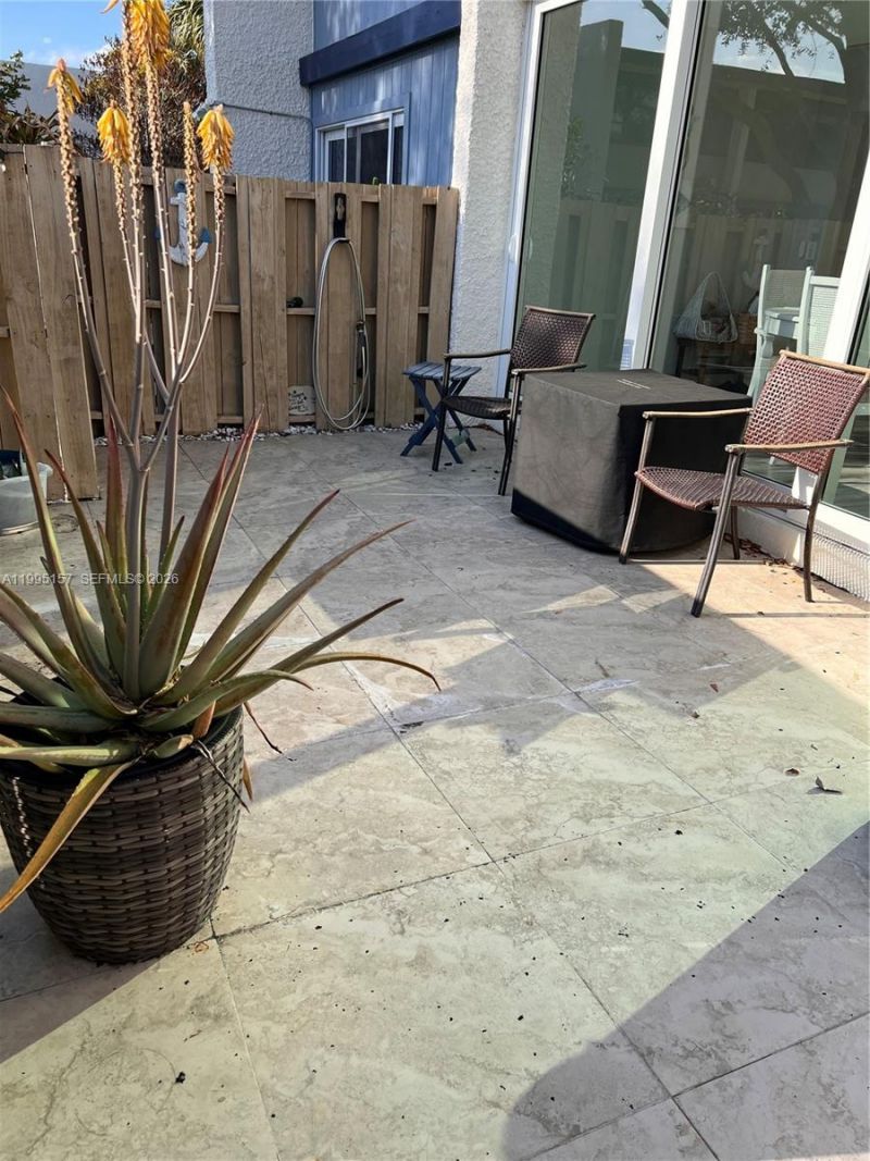 1561 NE 12th Ter , Unit ##, Jensen Beach, FL 34957 Photo