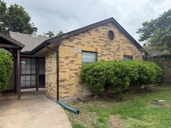 2414 Sunflower Drive , Arlington, TX 76014