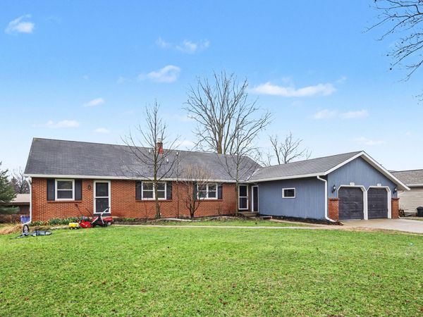 3990 Camelot Drive SE, Grand Rapids, MI 49546