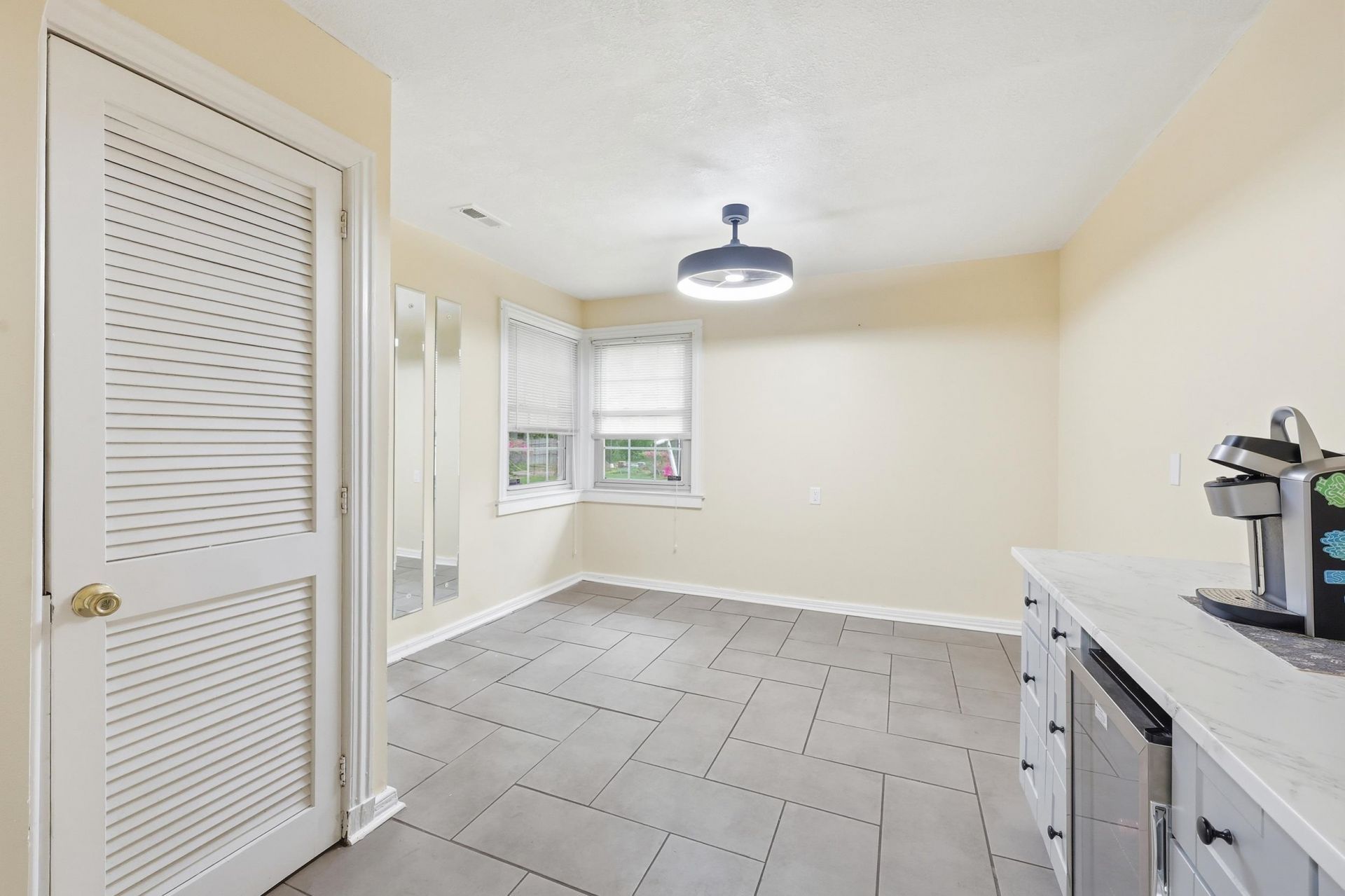 1515 Oak St. Photo 10