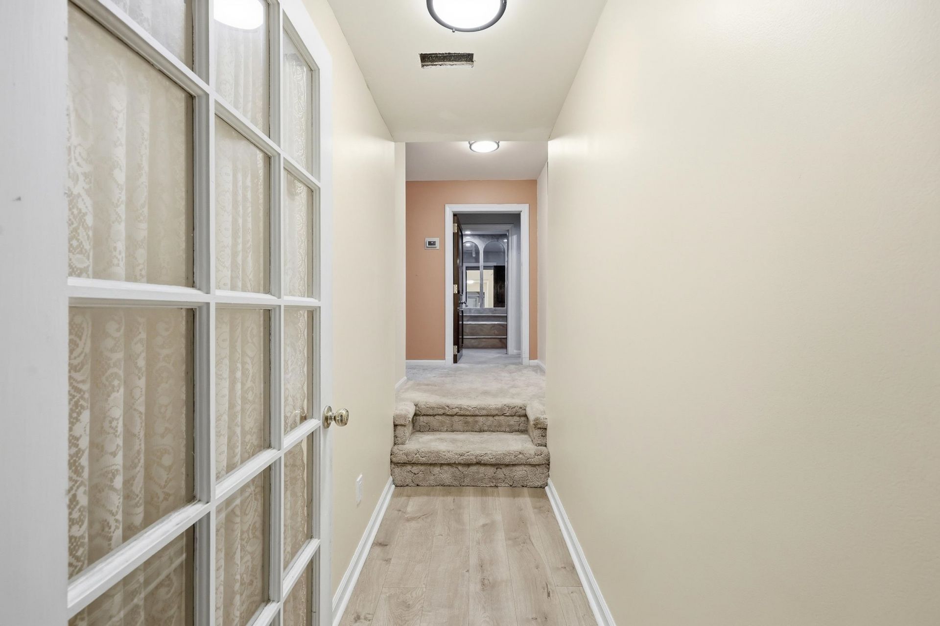 1515 Oak St. Photo 17