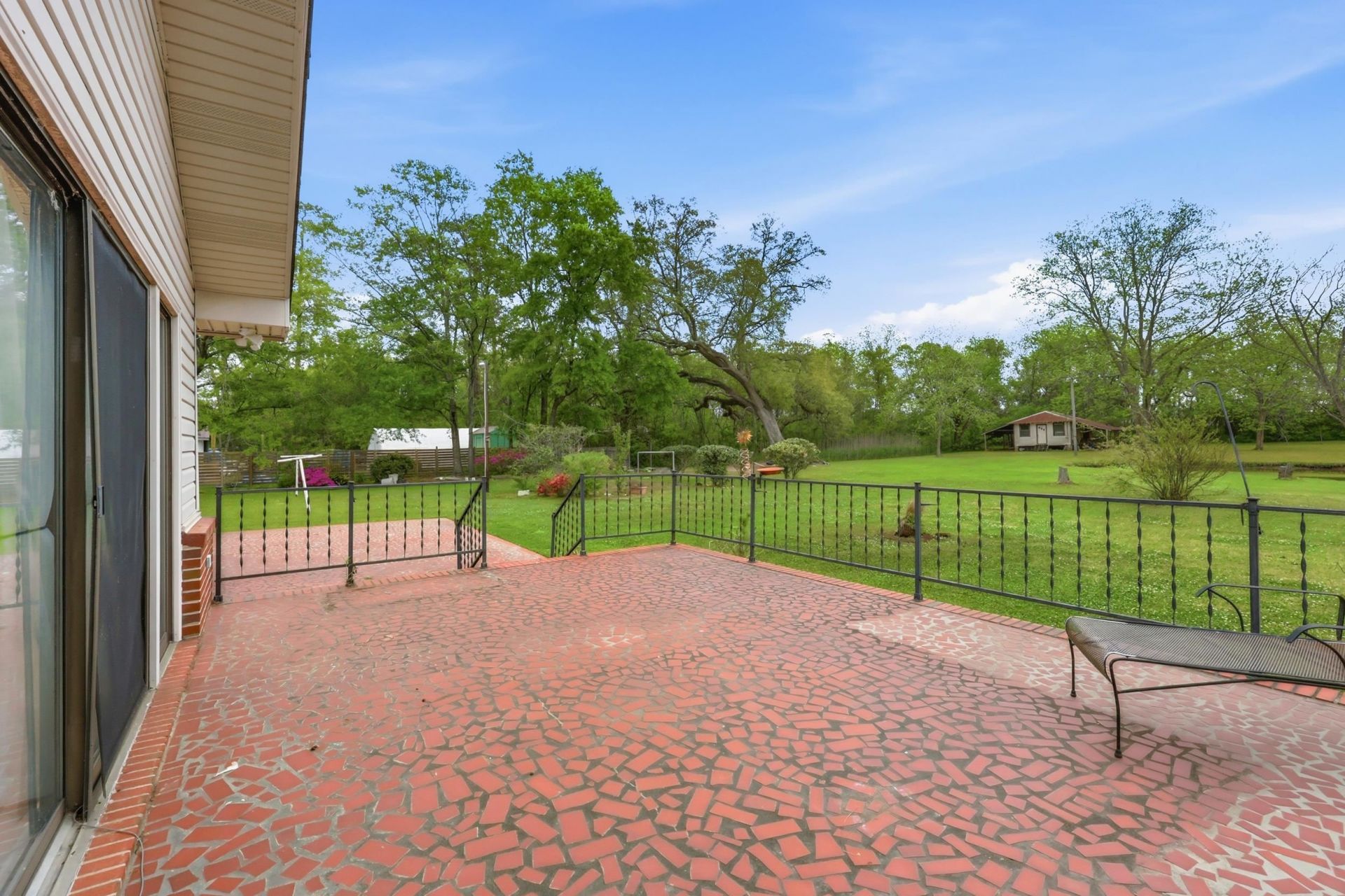 1515 Oak St. Photo 23