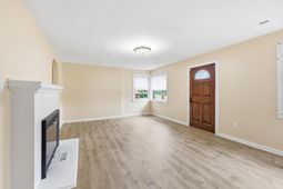 1515 Oak St. photo 4