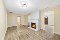 1515 Oak St. photo 4