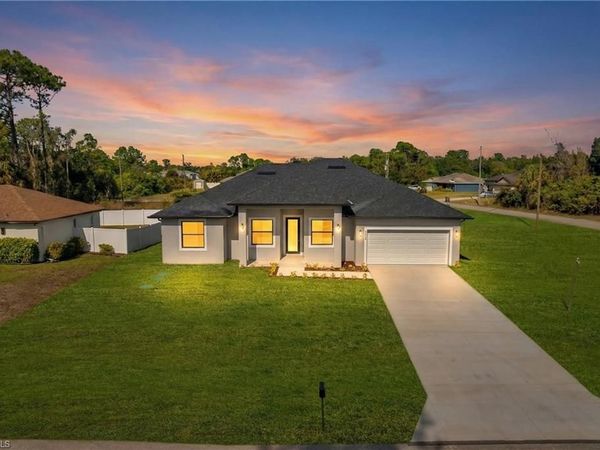 1142 Edelweiss ST E, LEHIGH ACRES, FL 33974