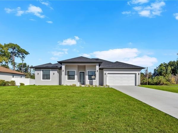 732 Alamo ST E, LEHIGH ACRES, FL 33974