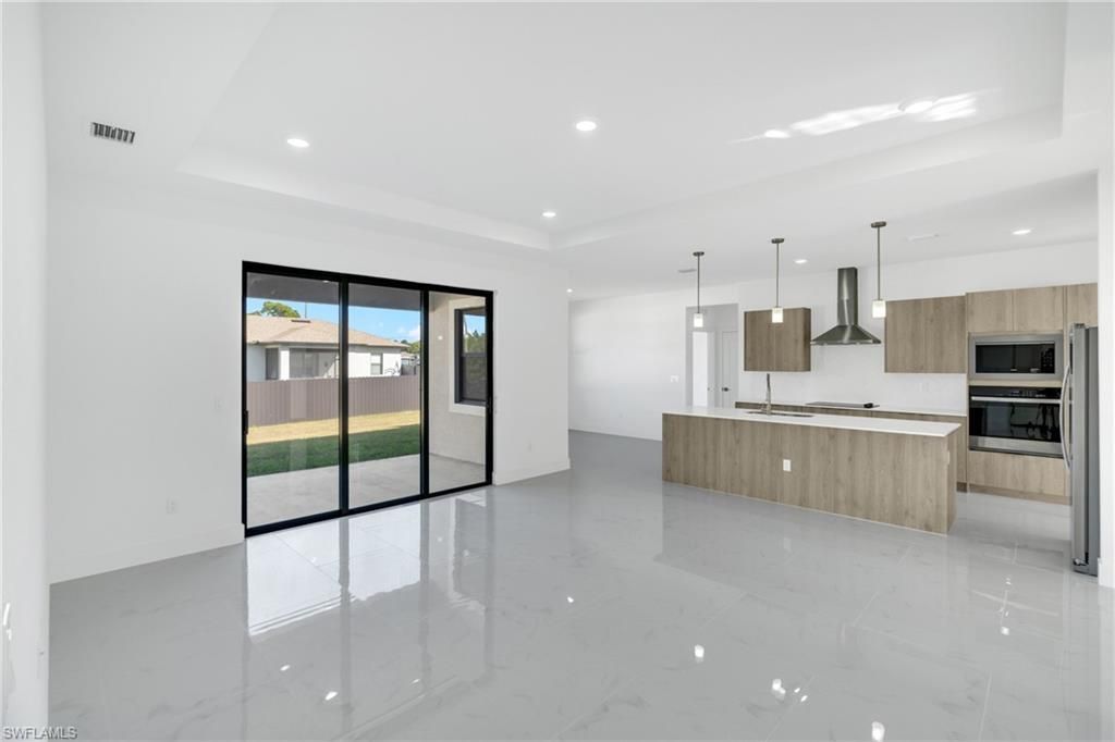 732 Alamo St E, Lehigh Acres, FL 33974 Photo