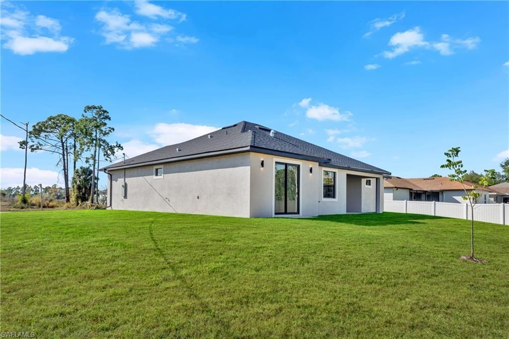 732 Alamo St E, Lehigh Acres, FL 33974 Photo