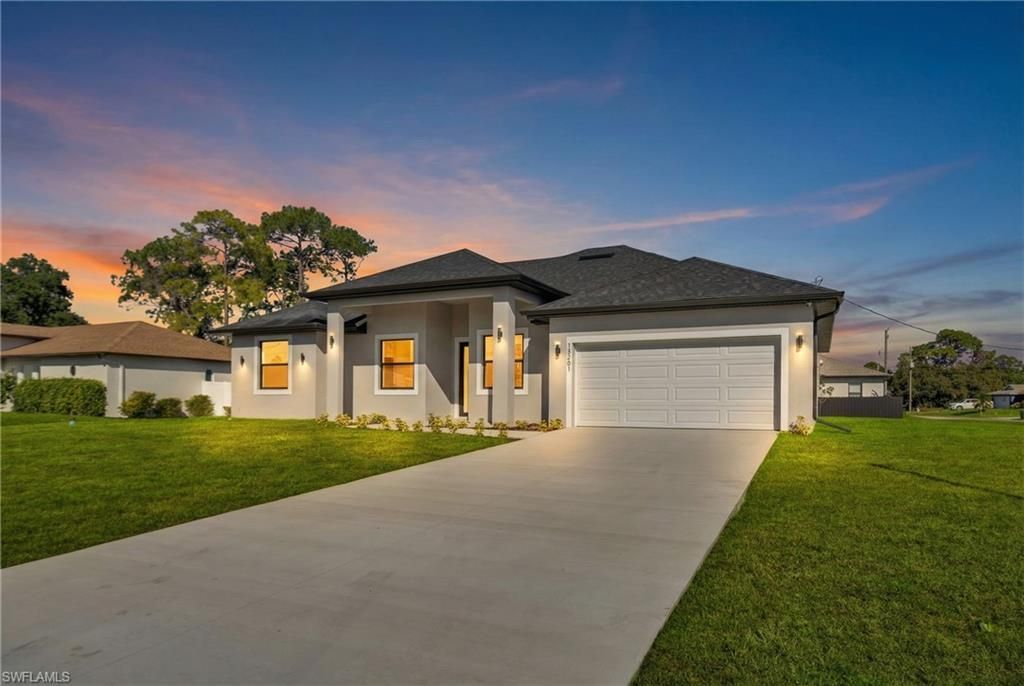 732 Alamo St E, Lehigh Acres, FL 33974 Photo