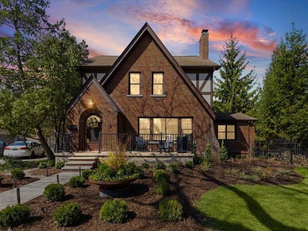 2656 Burnham Road, Royal Oak, MI 48073