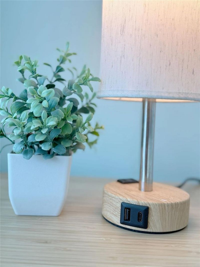 5445 Collins Ave , Unit 635, Miami Beach, FL 33140 Photo