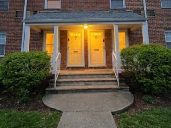 112 Darwin Ave, Unit 27, Rutherford, NJ 07070