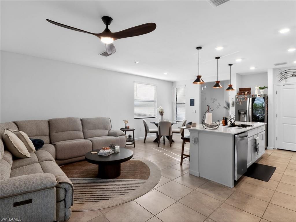 1672 Lake Jessup Cir , Cape Coral, FL 33909 Photo