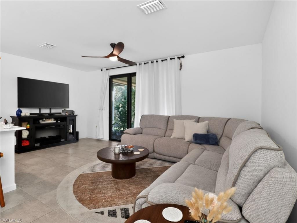 1672 Lake Jessup Cir , Cape Coral, FL 33909 Photo