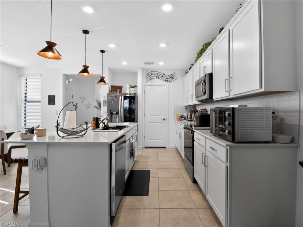 1672 Lake Jessup Cir , Cape Coral, FL 33909 Photo