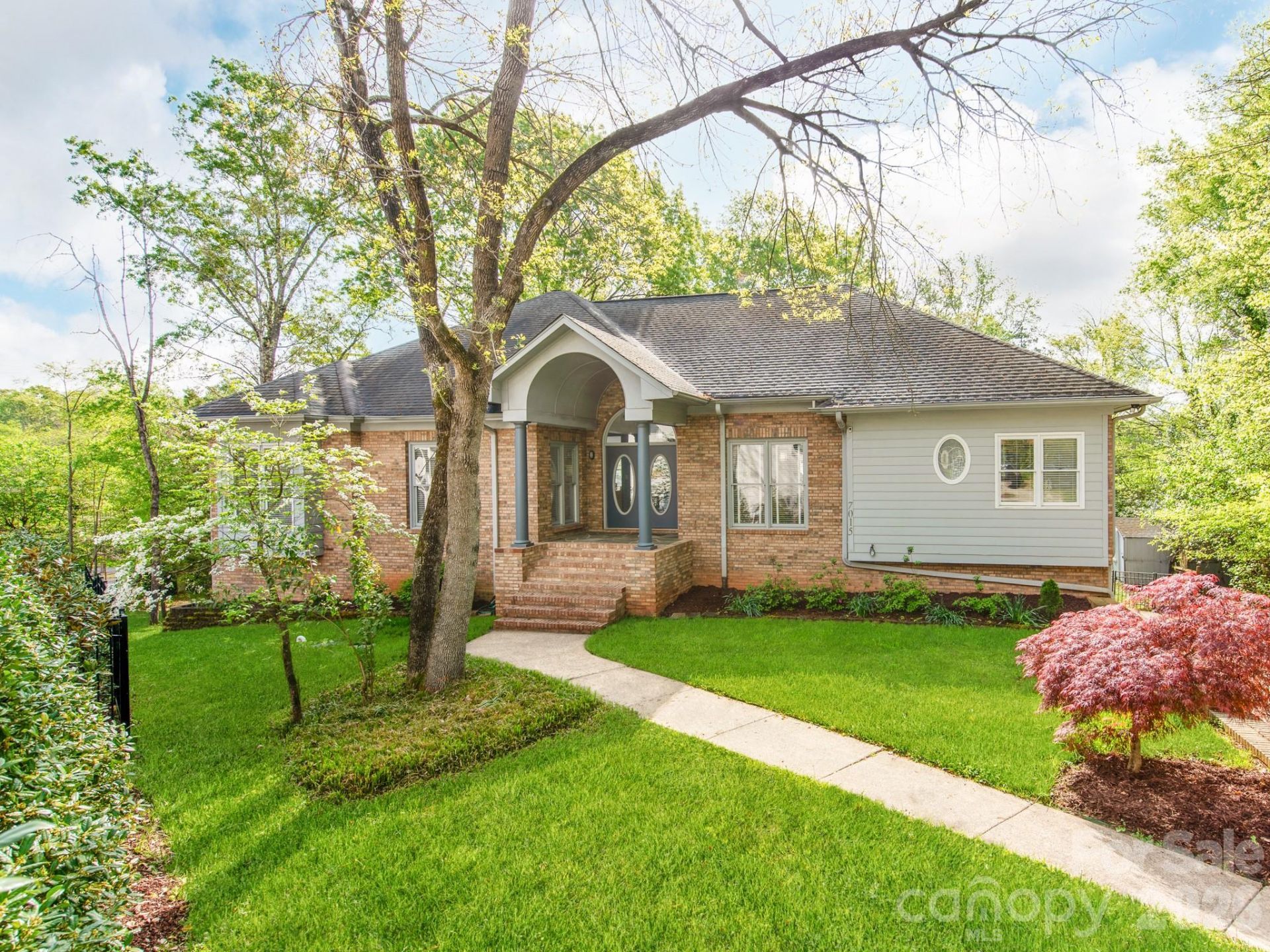 7015 Oakview Lane, Charlotte, NC 28226 Main Photo