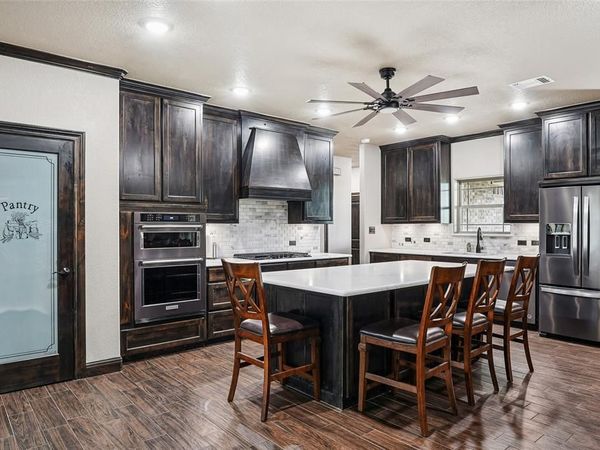 820 Fleitman Drive, Muenster, TX 76252