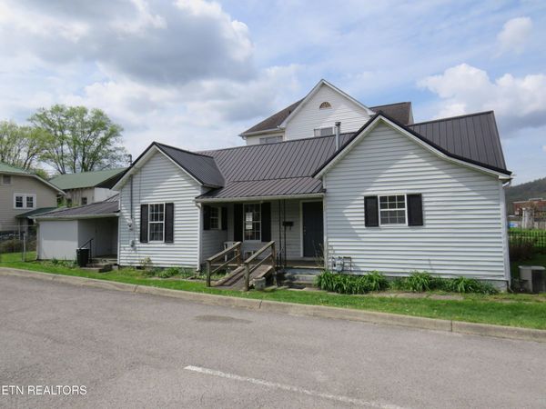 413 S Main St, Jellico, TN 37762