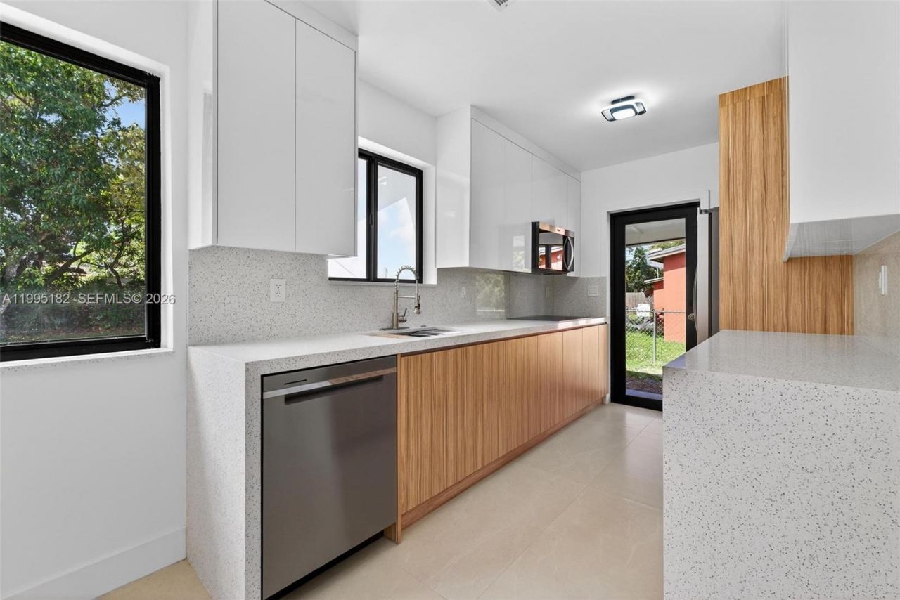 11530 SW 138th St , Miami, FL 33176 Photo