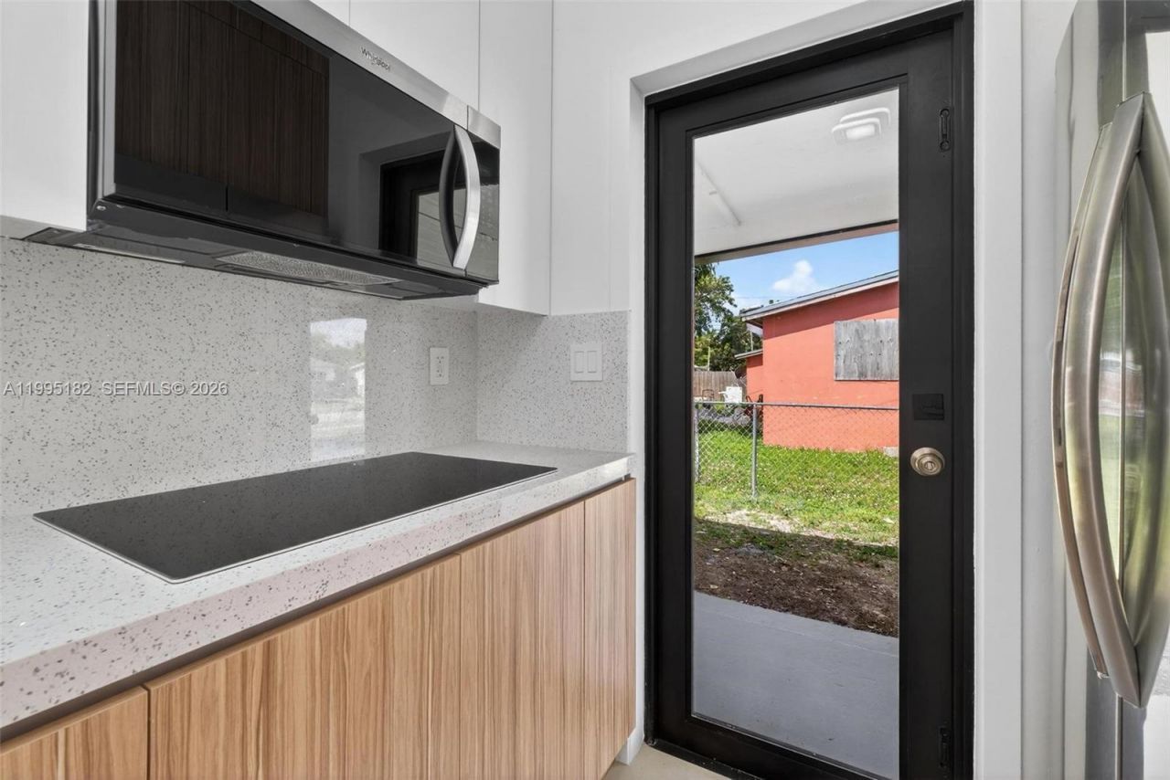 11530 SW 138th St , Miami, FL 33176 Photo