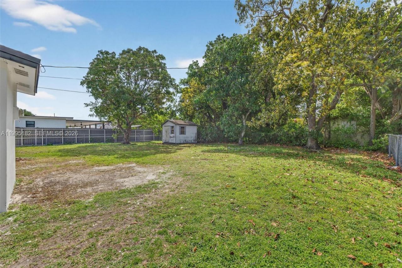 11530 SW 138th St , Miami, FL 33176 Photo