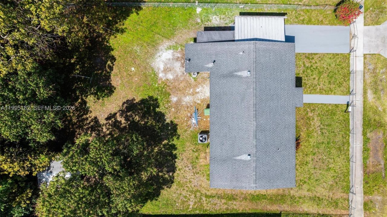 11530 SW 138th St , Miami, FL 33176 Photo