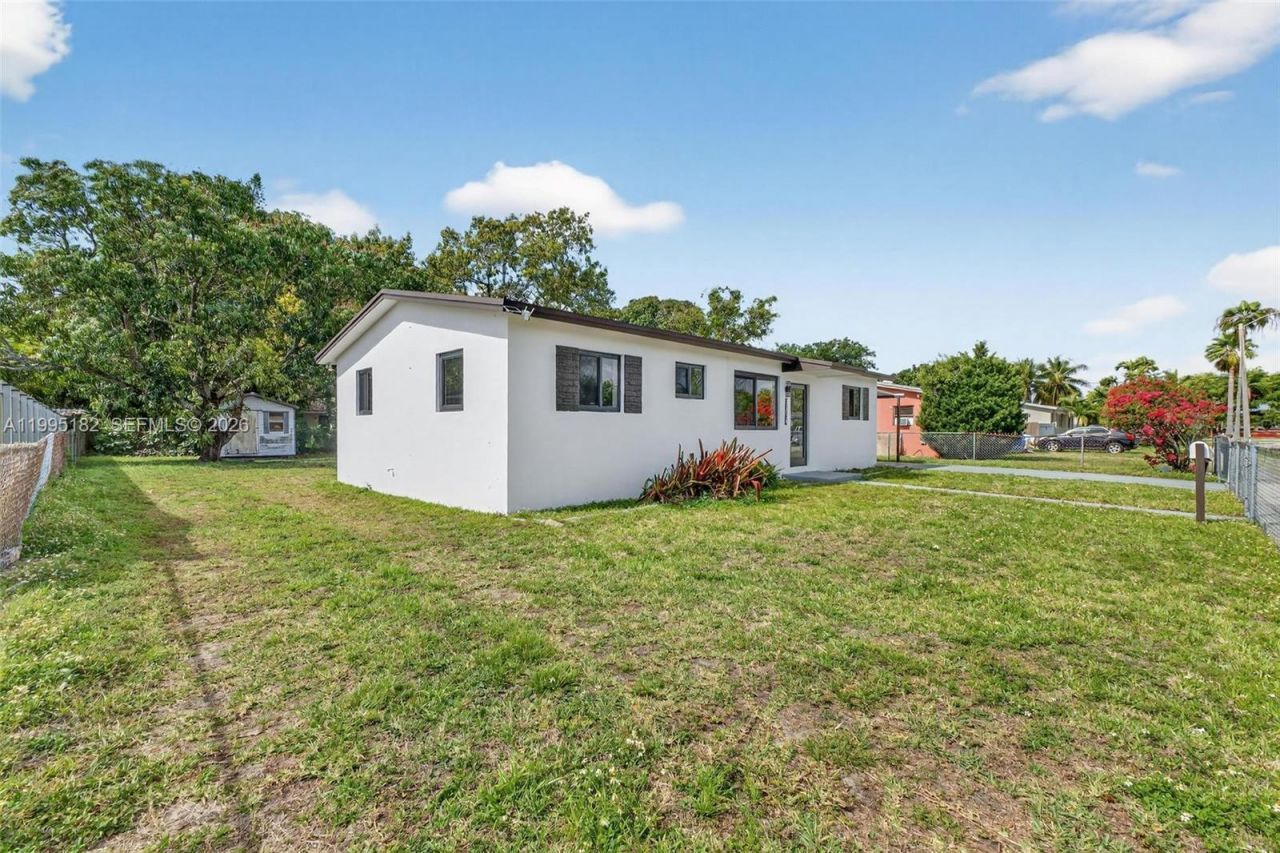 11530 SW 138th St , Miami, FL 33176 Photo