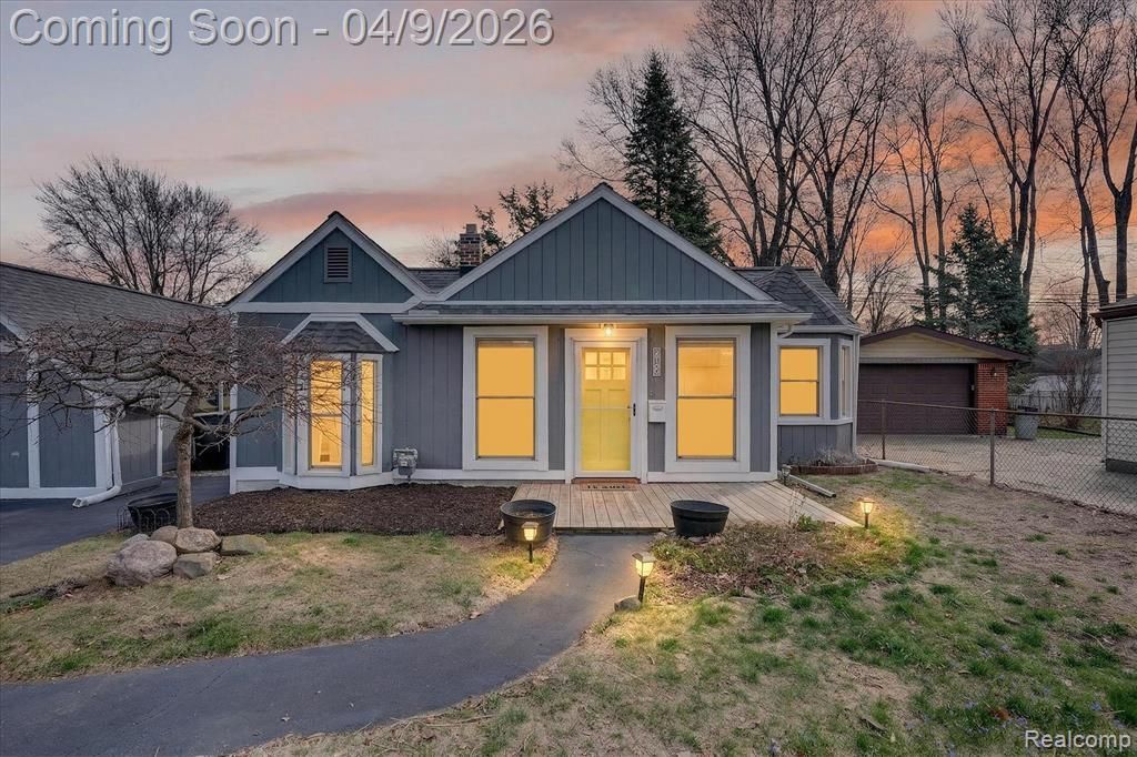 29100 Tawas Street , Madison Heights, MI 48071 Main Photo