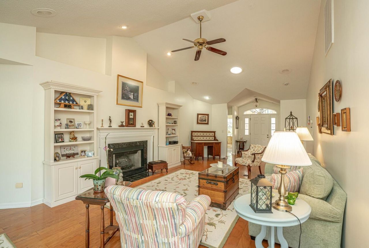 3111 Robyn Ct. Photo 25