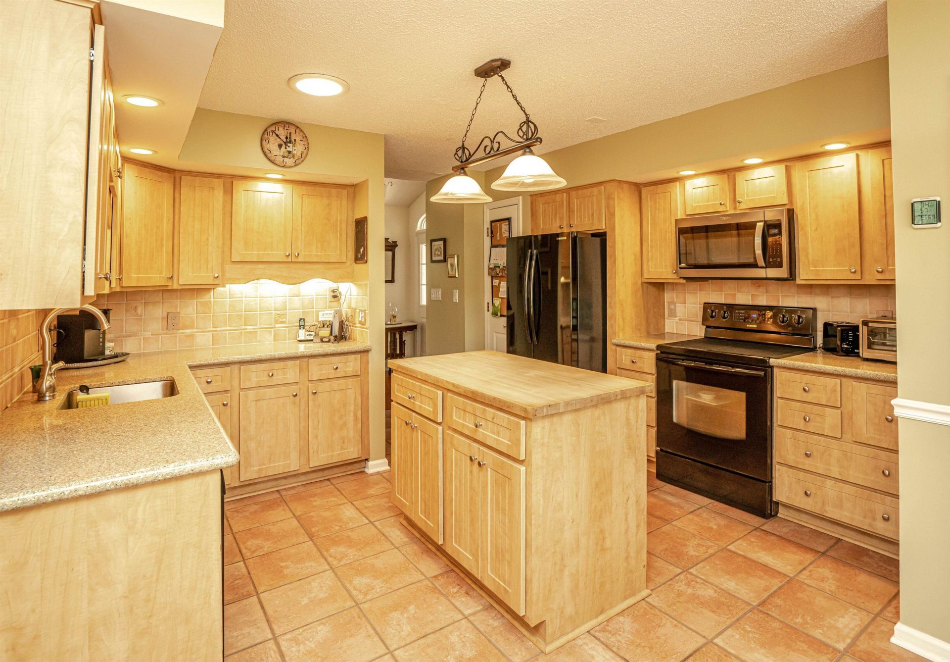 3111 Robyn Ct. Photo 27