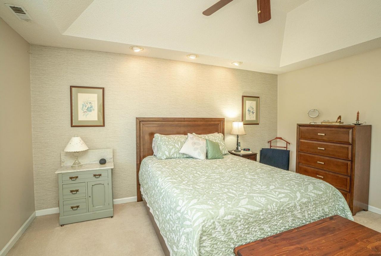 3111 Robyn Ct. Photo 34