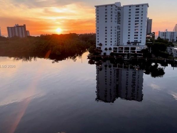 888 Intracoastal Dr , Unit 8B, Fort Lauderdale, FL 33304