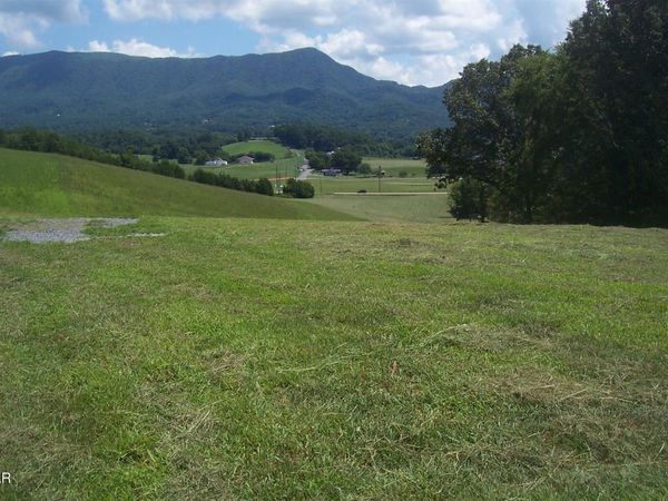 Tract 2 Newport Highway Highway, Sevierville, TN 37876