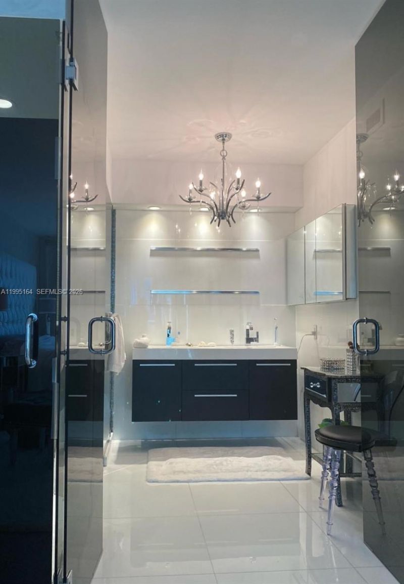 2301 Collins Ave , Unit 1507, Miami Beach, FL 33139 Photo