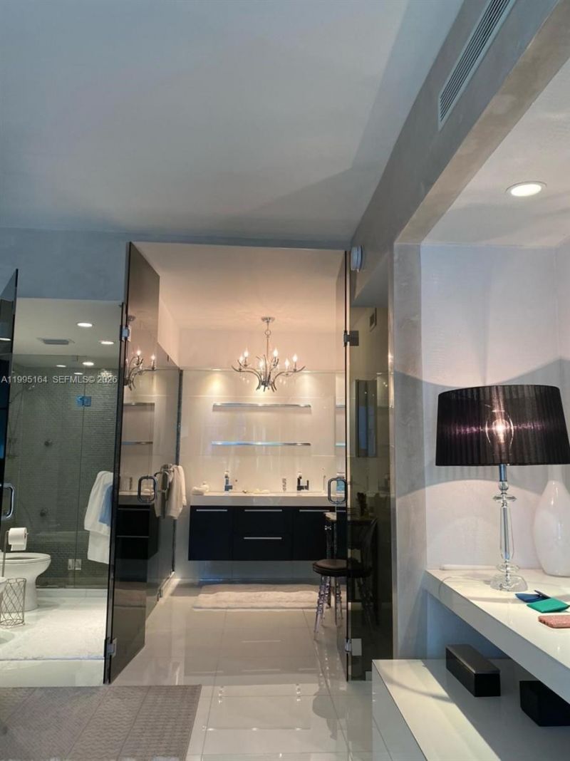 2301 Collins Ave , Unit 1507, Miami Beach, FL 33139 Photo