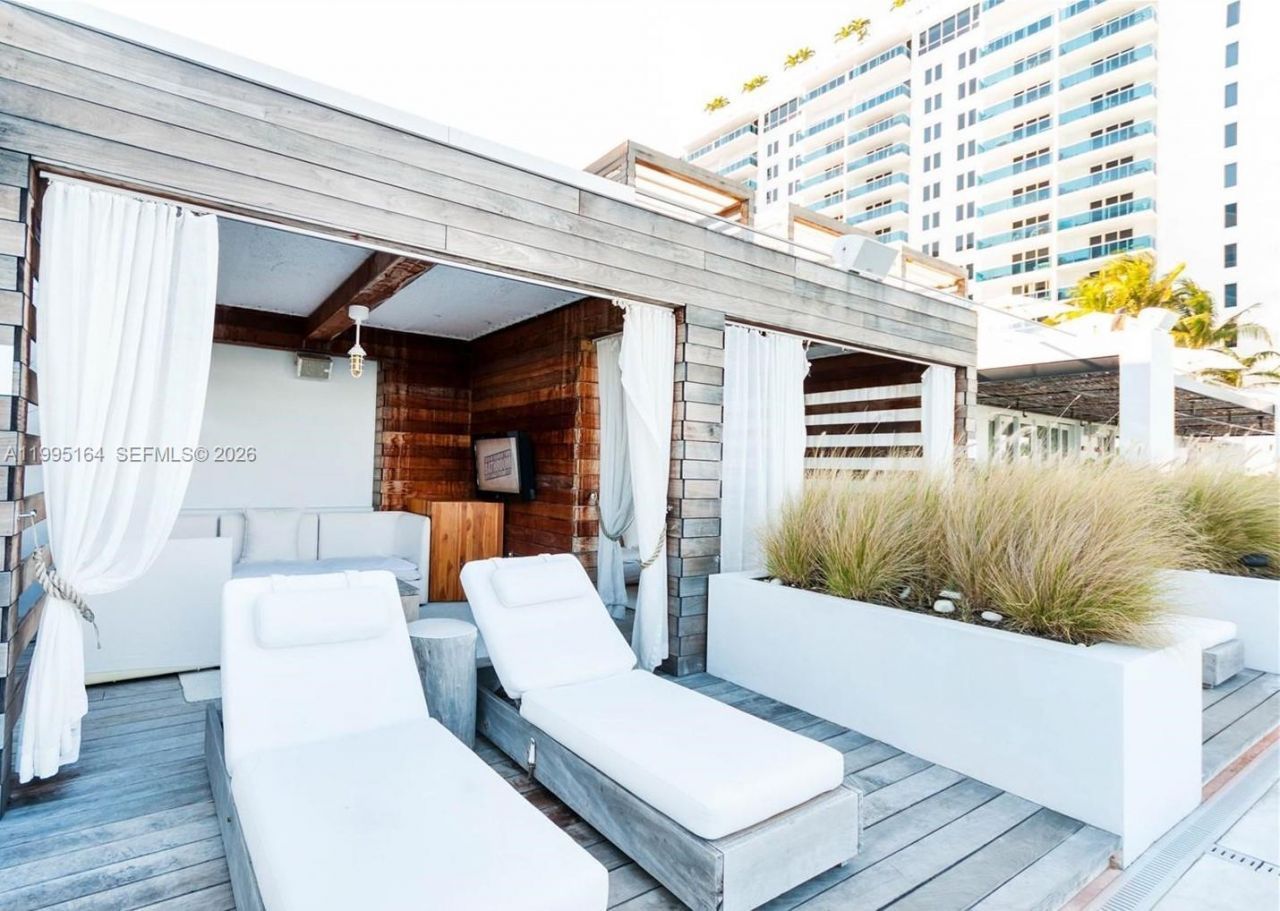 2301 Collins Ave , Unit 1507, Miami Beach, FL 33139 Photo