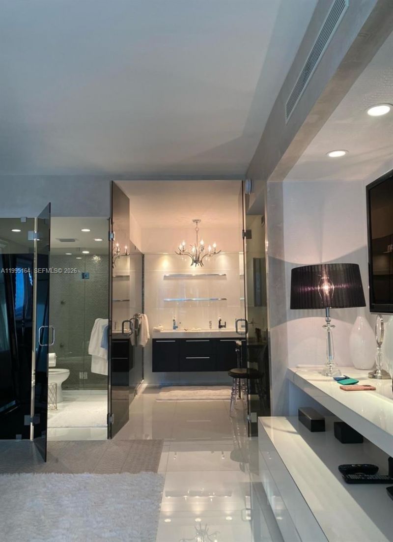 2301 Collins Ave , Unit 1507, Miami Beach, FL 33139 Photo