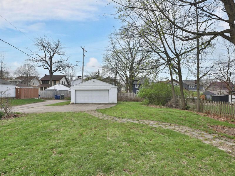 171 Clinton Heights Avenue, Columbus, OH 43202 Photo 34