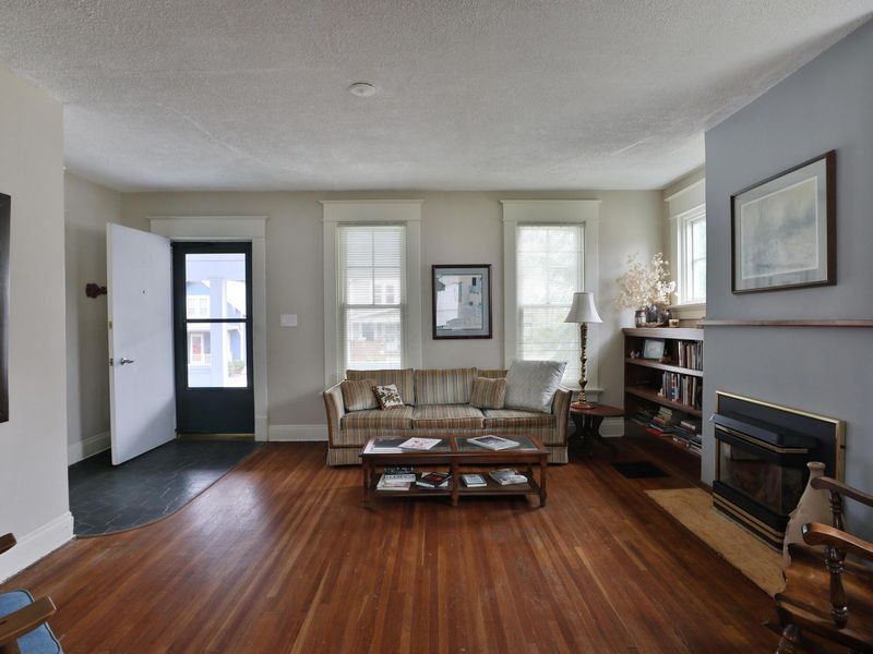 171 Clinton Heights Avenue, Columbus, OH 43202 Photo 6