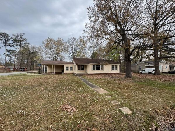 1507 W 33rd Avenue , Pine Bluff, AR 71603