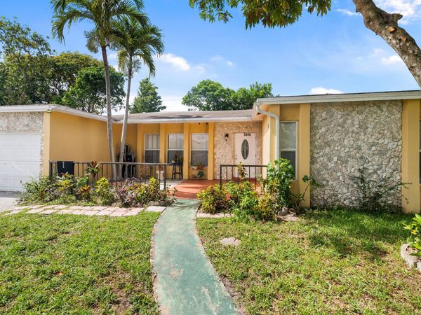 5380 SW 10th Street, Margate, FL 33068