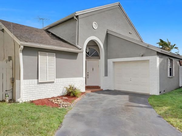 1180 SW 108th Terrace, Davie, FL 33324