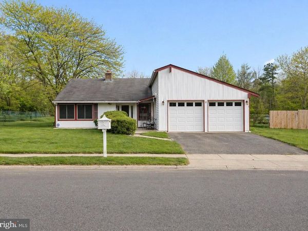 37 PINEWOOD LANE, SICKLERVILLE, NJ 08081