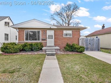 23036 COUZENS Avenue, Hazel Park, MI 48030