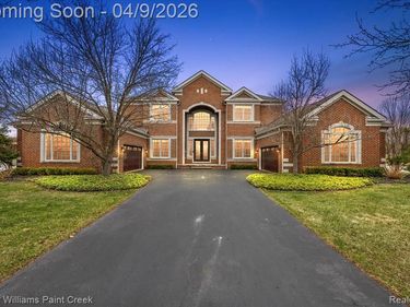 3878 S Shoreline Drive, Milford Twp, MI 48381