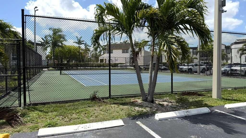 9711 Fontainebleau Boulevard, Unit D105, Miami, FL 33172 Photo