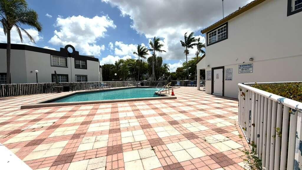 9711 Fontainebleau Boulevard, Unit D105, Miami, FL 33172 Photo